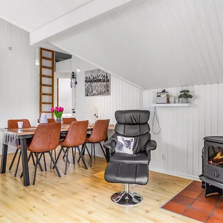 Asulf - 31km From The Sea By Interhome